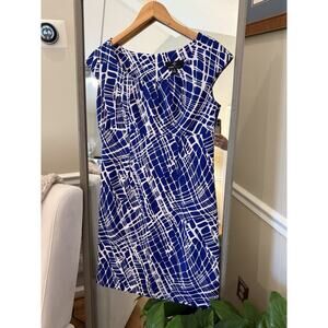 Ronni Nicole sleeveless blue and white geometric print sheath dress Size 6